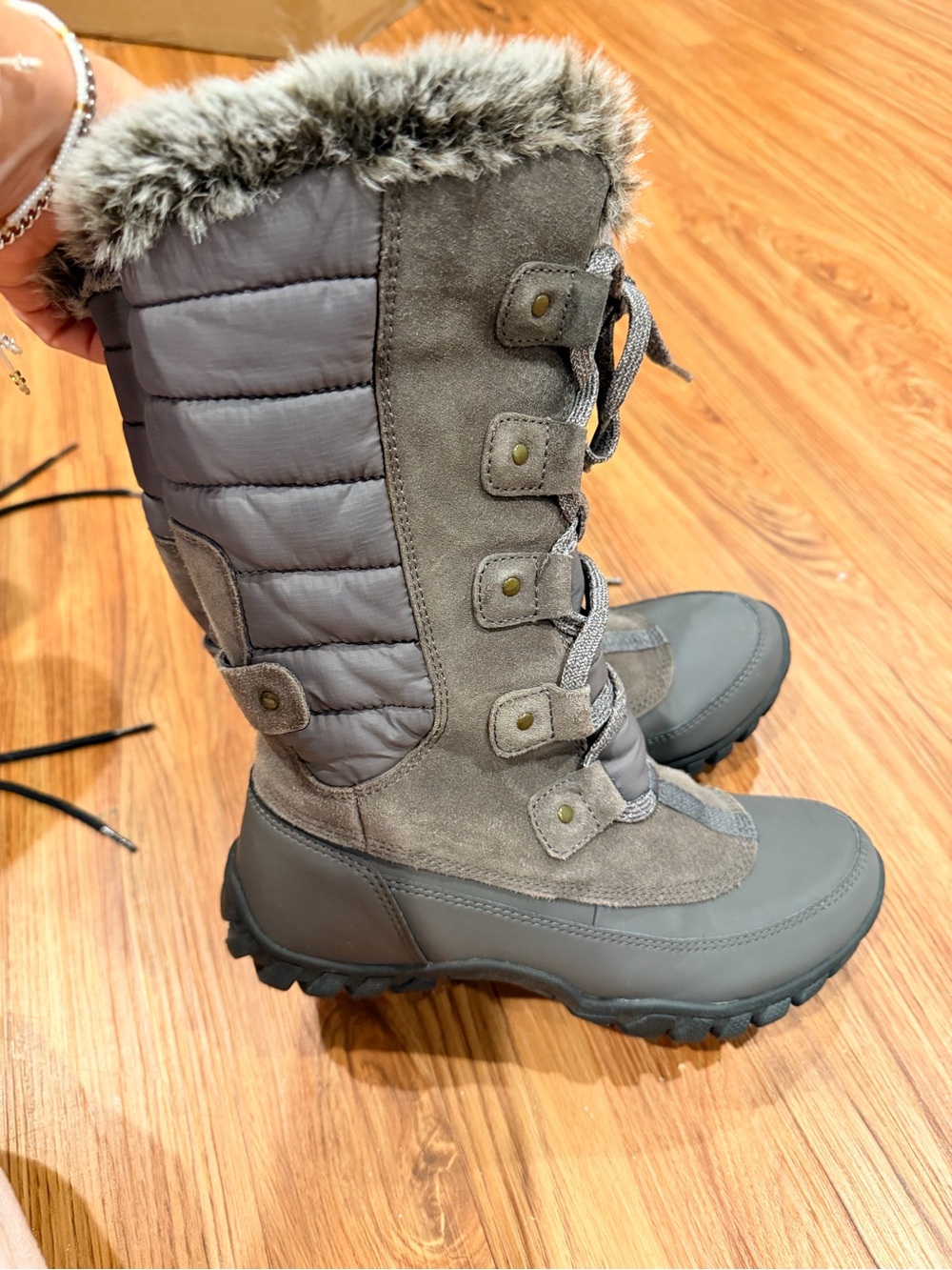 Women’s Gray Winter Lace-Up Faux-Fur Snow Boots